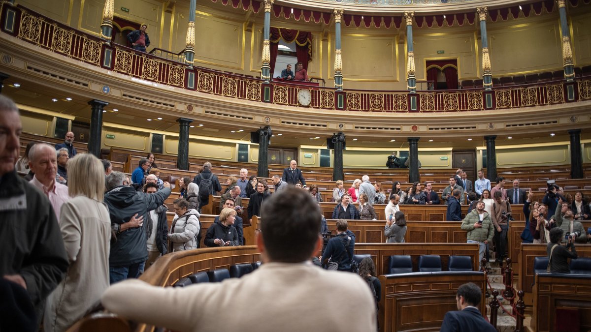 El congreso quiere que los diputados se responsabilicen de los daños o incumplimientos que puedan causar sus invitados