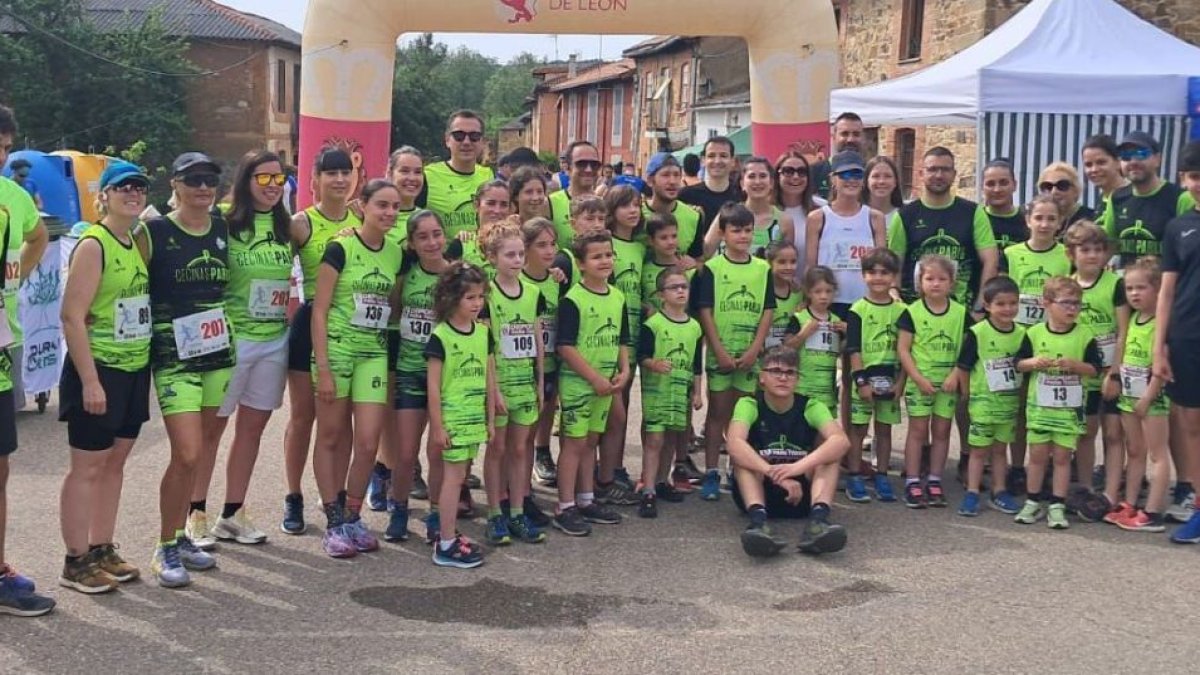 La Carrera Pedestre de Brazuelo contó con más de 300 protagonistas en la línea de salida.