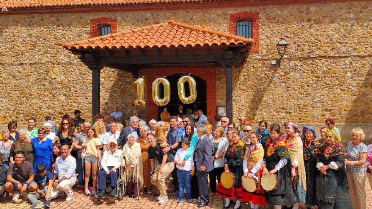 Dos centenarios en Llamas de la Ribera