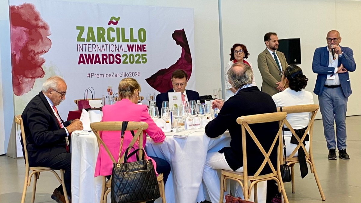 Los prestigiosos Zarcillo International Wine Awards 2025 concedieron once medallas a los vinos elaborados con las variedades de uva autóctonas Albarín y Prieto Picudo