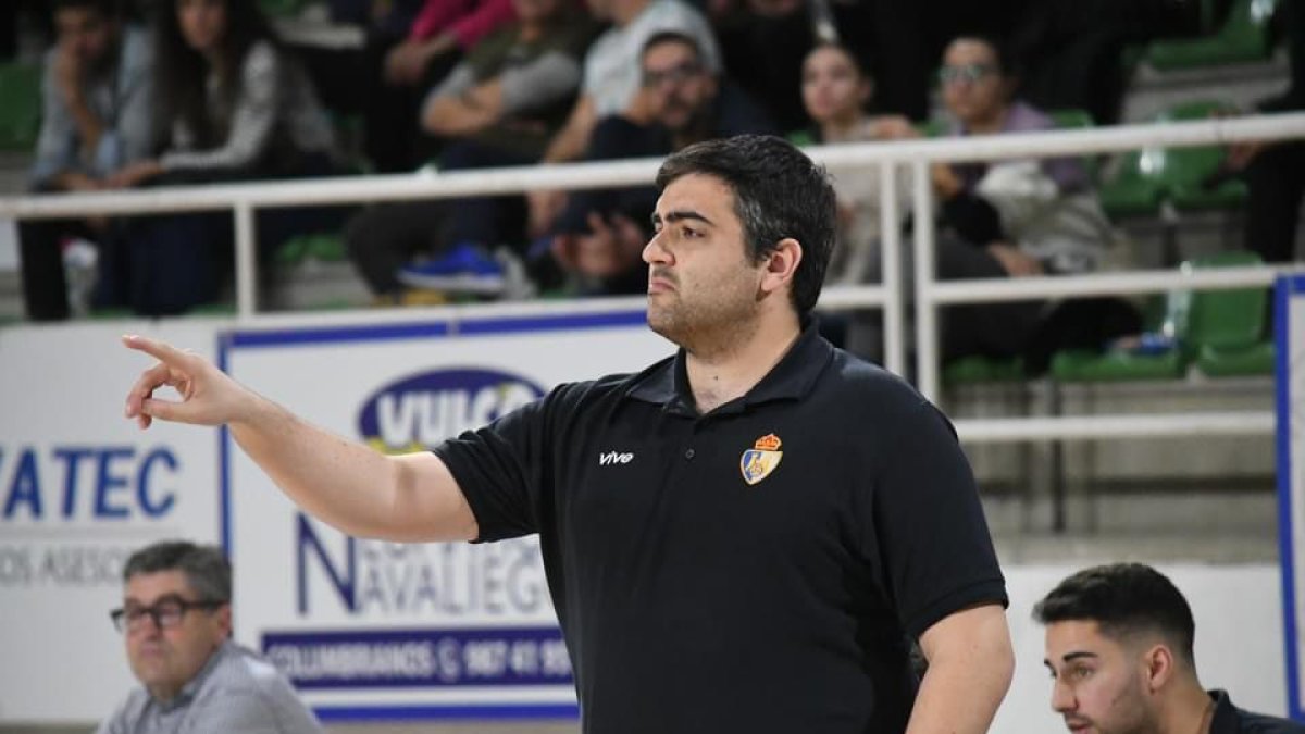 Oriol Pozo seguirá en el Ciudad de Ponferrada.