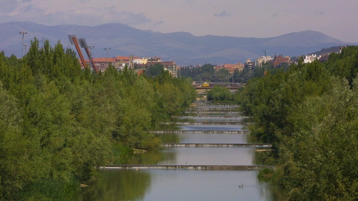 El paseo fluvial del Bernesga es uno de los pulmones verdes de la ciudad de León.