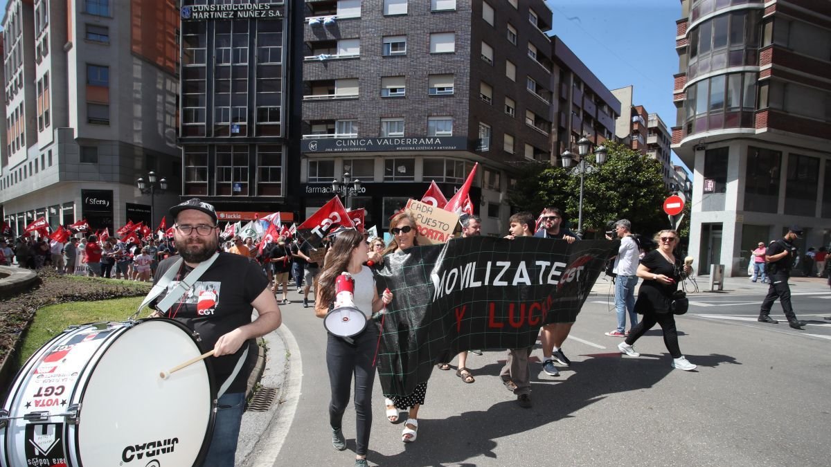 La protesta contra los despidos en Teleperformance volvió a tomar la plaza de Lazúrtegui.