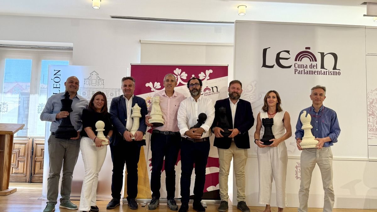 La imagen recoge la presentación del V Torneo Infantil Pequeños Gigantes.