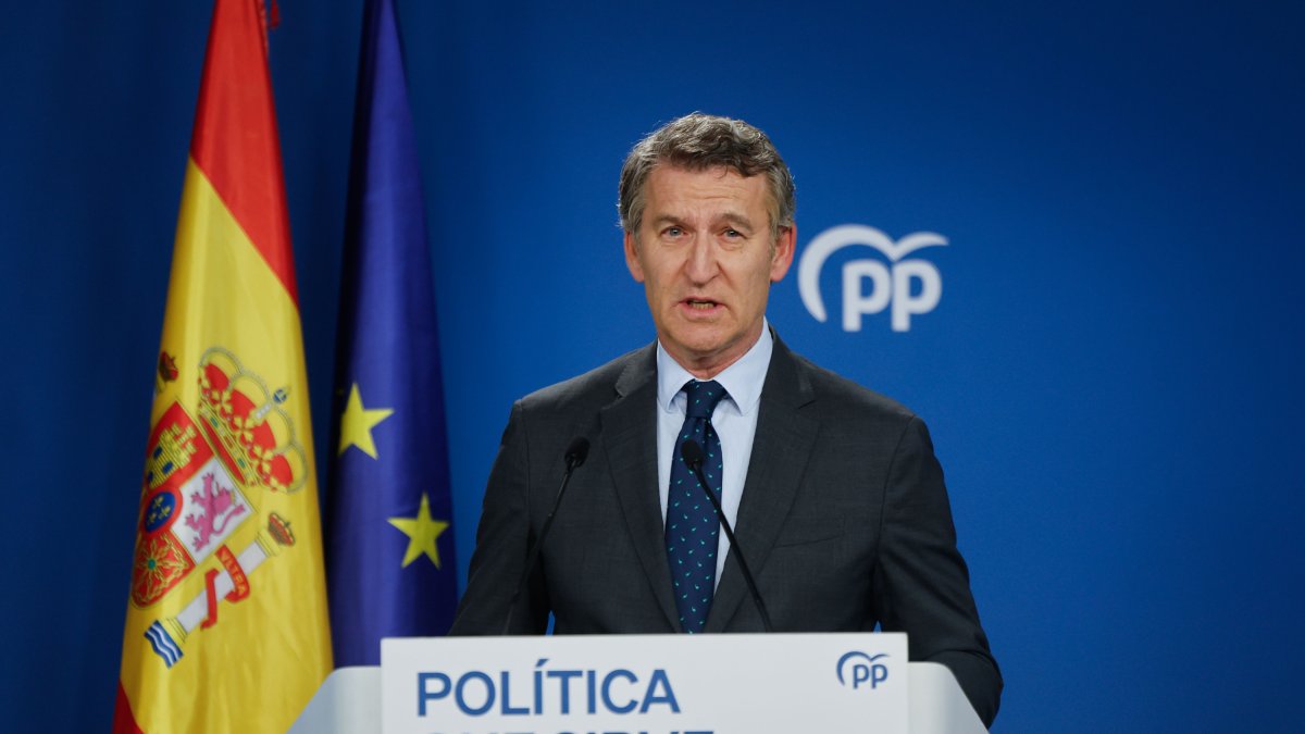 El presidente del Partido Popular Alberto Núñez Feijóo, este jueves durante la rueda de prensa en la sede de su patido en Madrid.