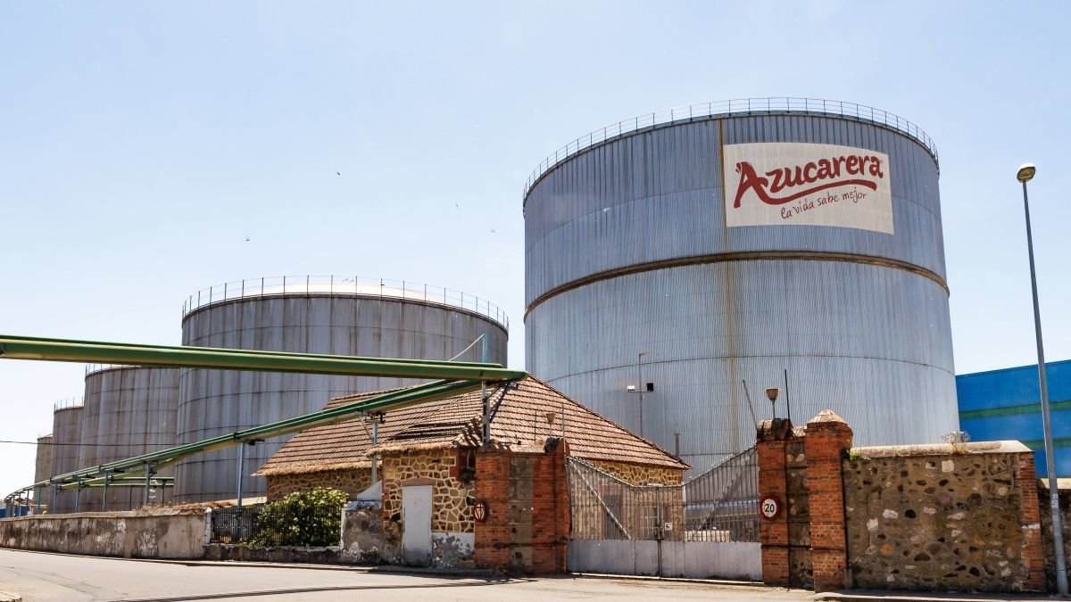 El cierre de las instalaciones no solo supondrá importantes pérdidas ecoómicas, también demográficas.