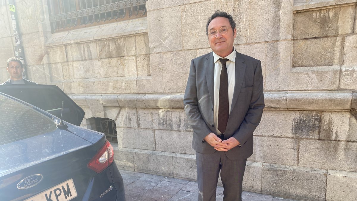 Álvaro García Ortiz, a la salida del acto.9