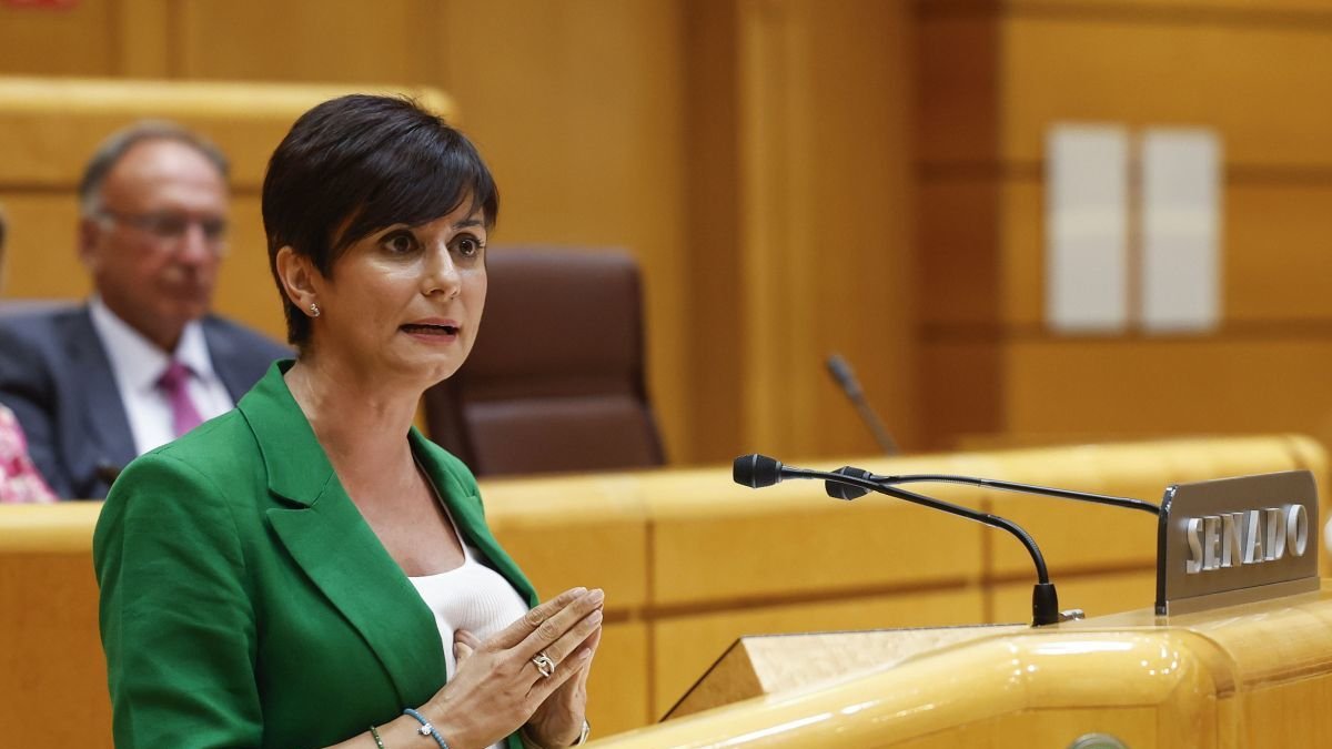La ministra de Vivienda, Isabel Rodríguez, interviene ayer en el Senado.
