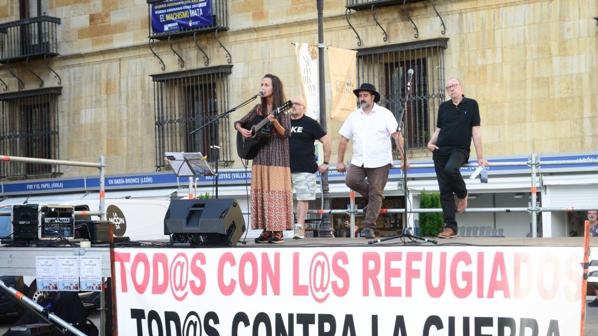 Actuación de Isamil9 en los actos por las personas refugiadas.