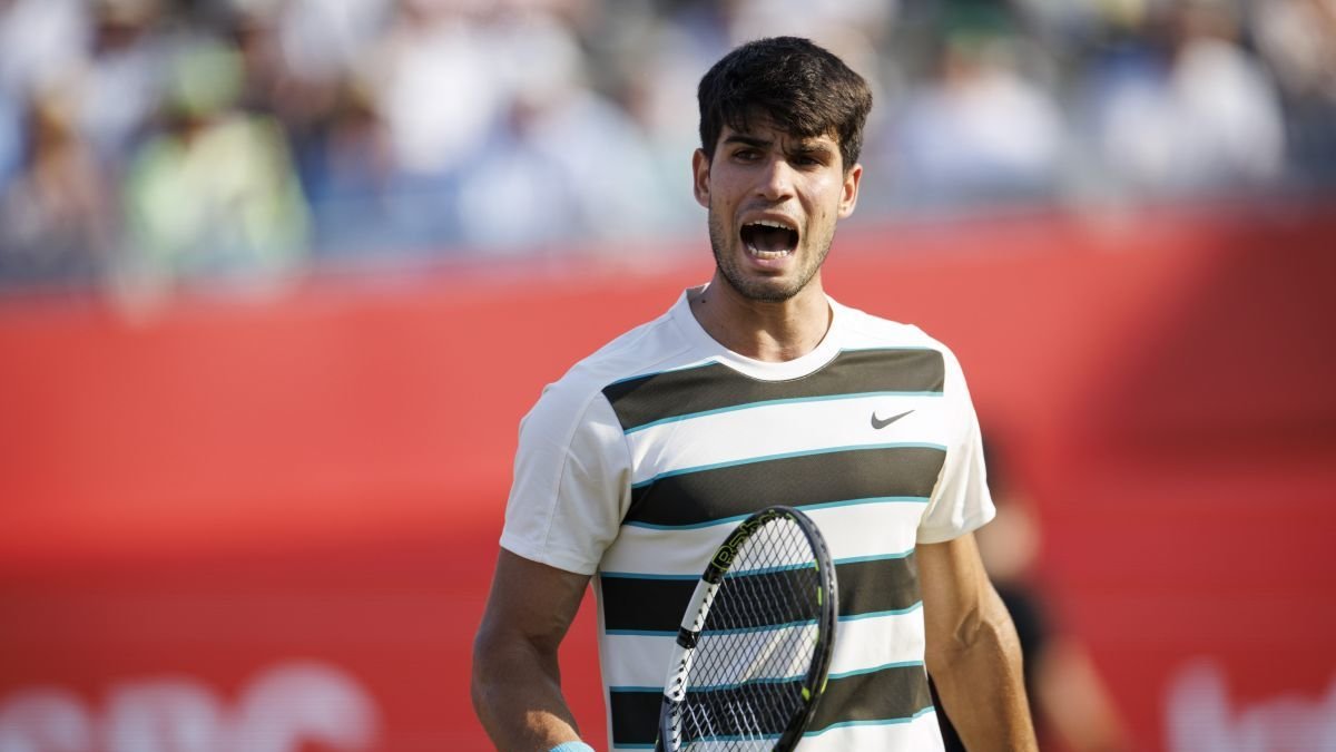 Carlos Alcaraz elimina a Arthur Rinderknech.