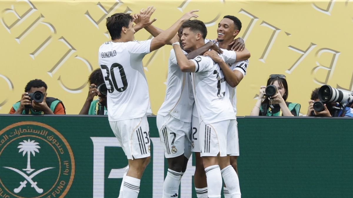 El Real Madrid logra su primera victoria del Mundial tras derrotar al Pachuca.