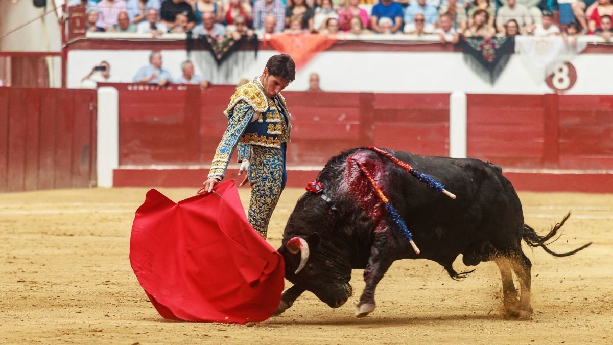Cayetano no dejó huella en su despedida en León.