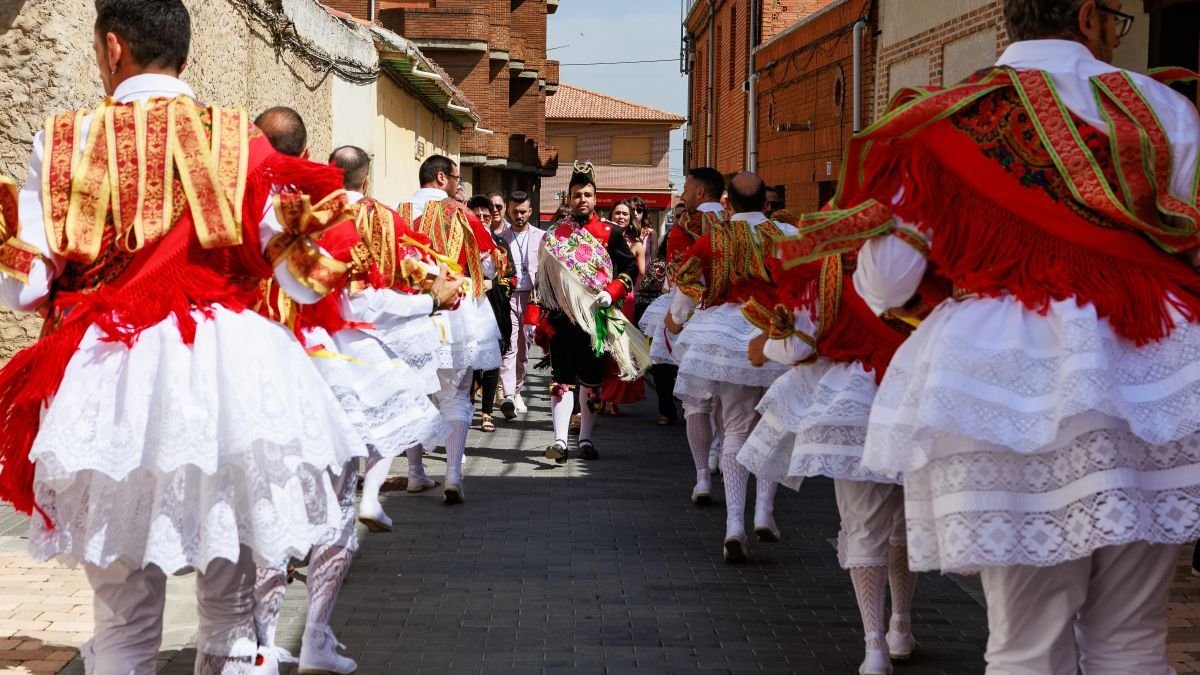 El san Sebastián y su procesión por el pueblo es el acto clave del domingo de Corpus.