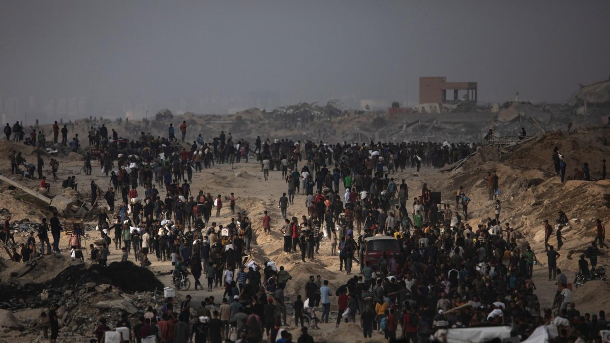 Imagen de refugiados palestinos en el oeste de Jabalia, el 22 de junio de 2025. EFE/EPA/HAITHAM IMAD.