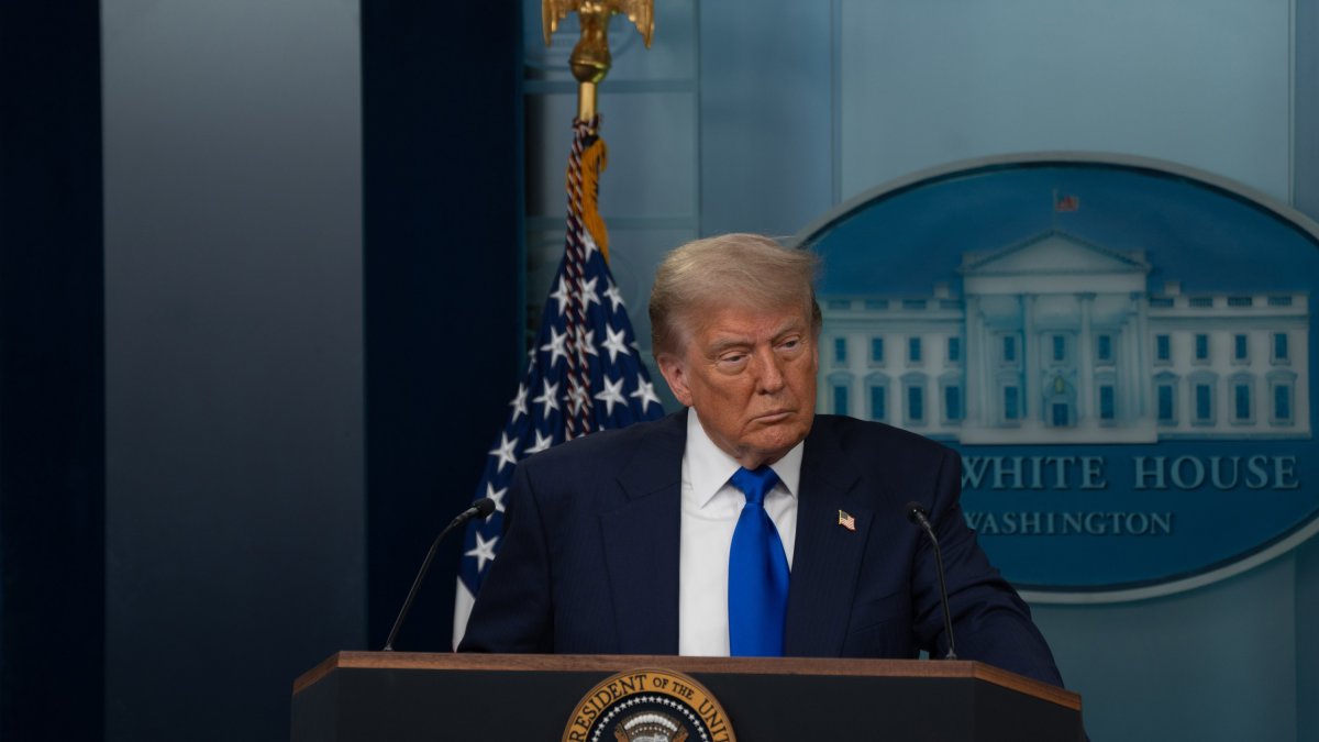 Trump amenaza a Elon Musk con deportarle