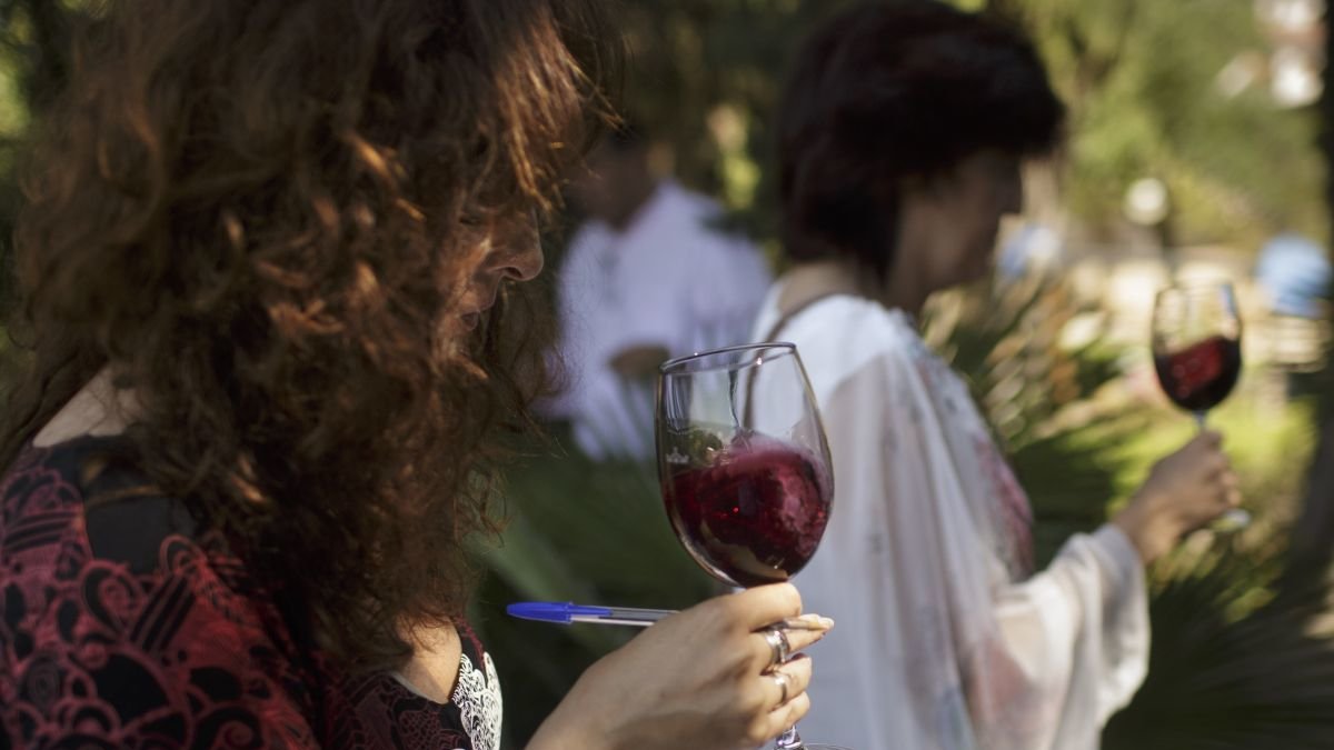 Sus tintos tienen aromas frutales.