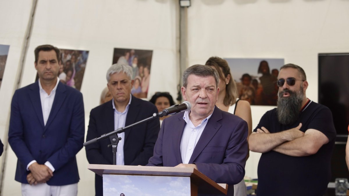 El consejero de la Presidencia, Luis Miguel González Gago, inaugura el Festival Coodefest Castilla y León Solidaria 2025