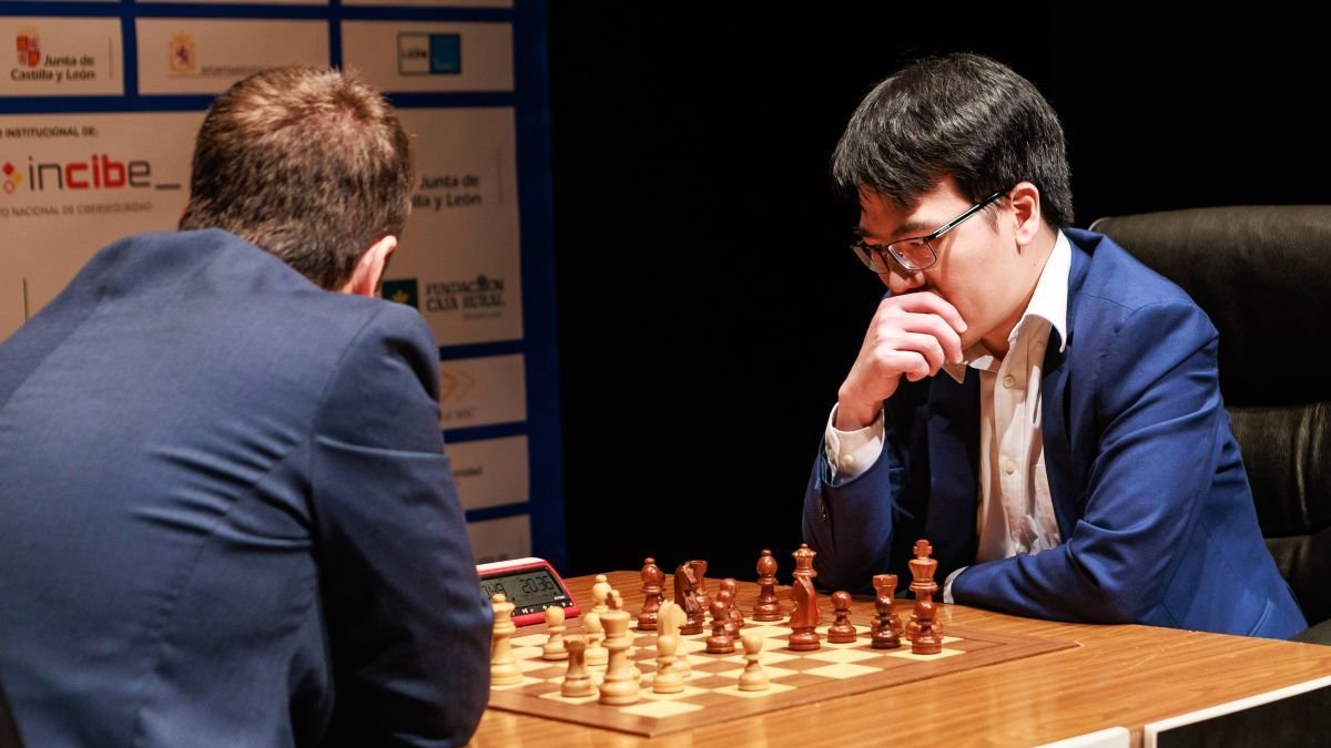 El gran maestro leonés Jaime Santos y el vietnamita Lê Quang Liêm llevaron la semifinal a las partidas relámpago.
