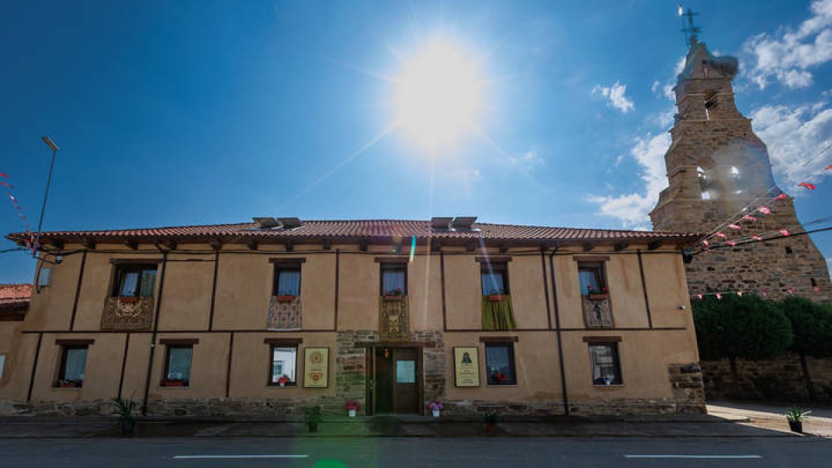 El nuevo hotel rural de Santibáñez de la Isla