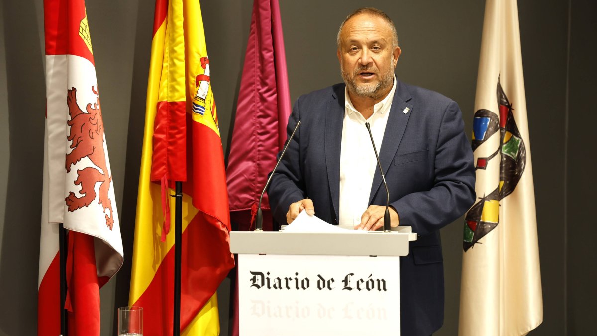 Gerardo Álvarez Courel, en la ponencia de clausura.