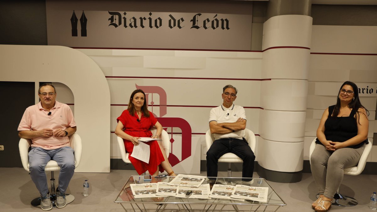 Julio Fernández, María Carnero, Manuel Romero y Mireia López