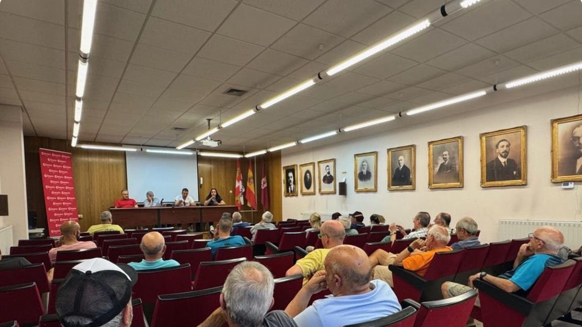 La Asamblea del Atlético Astorga aprobó las cuentas para la temporada 2025-2026.