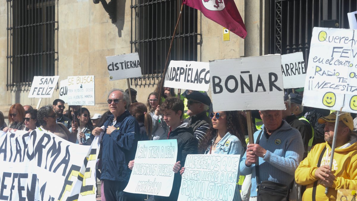 Una de las movilizaciones por el futuro de Feve