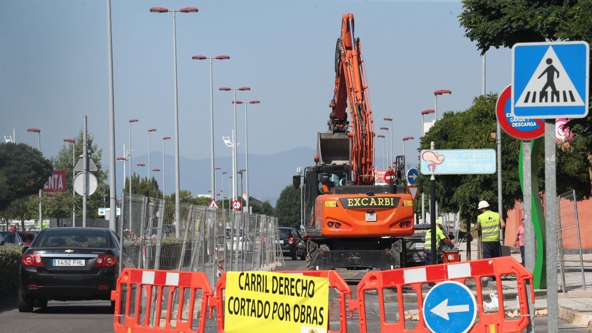 Imagen de las obras de canalización que aún se desarrollan en la ciudad.