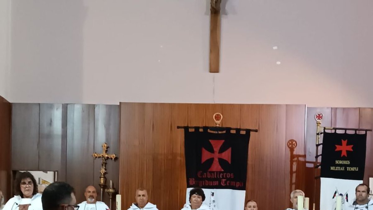 El acto sirvió para una nueva imposición.