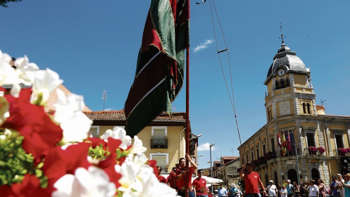Plaza Mayor de La Bañeza durante la fiesta