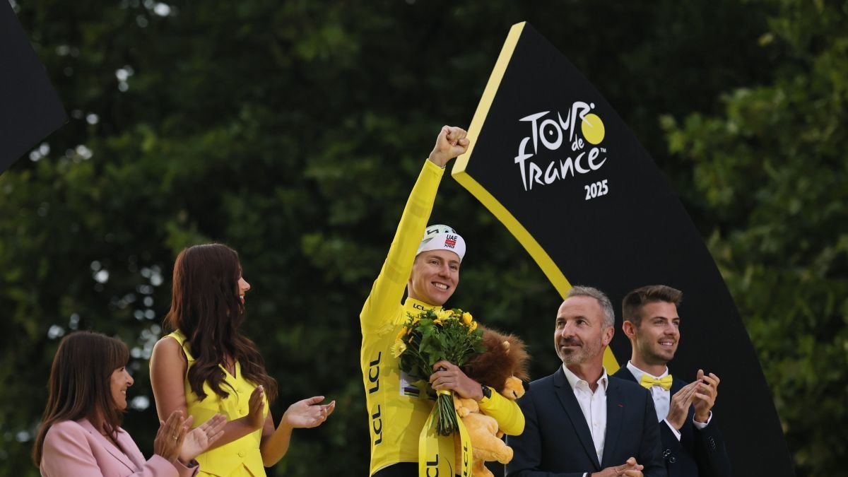 Pogacar zmagal na Tour de France, Van Aert slavil v Parizu