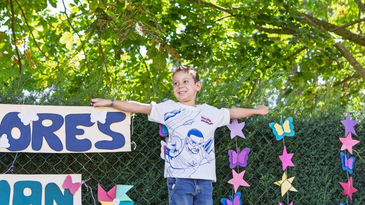 Guzmán en el parque de Grulleros tras la presentación del cartel del evento del 23 de agosto.