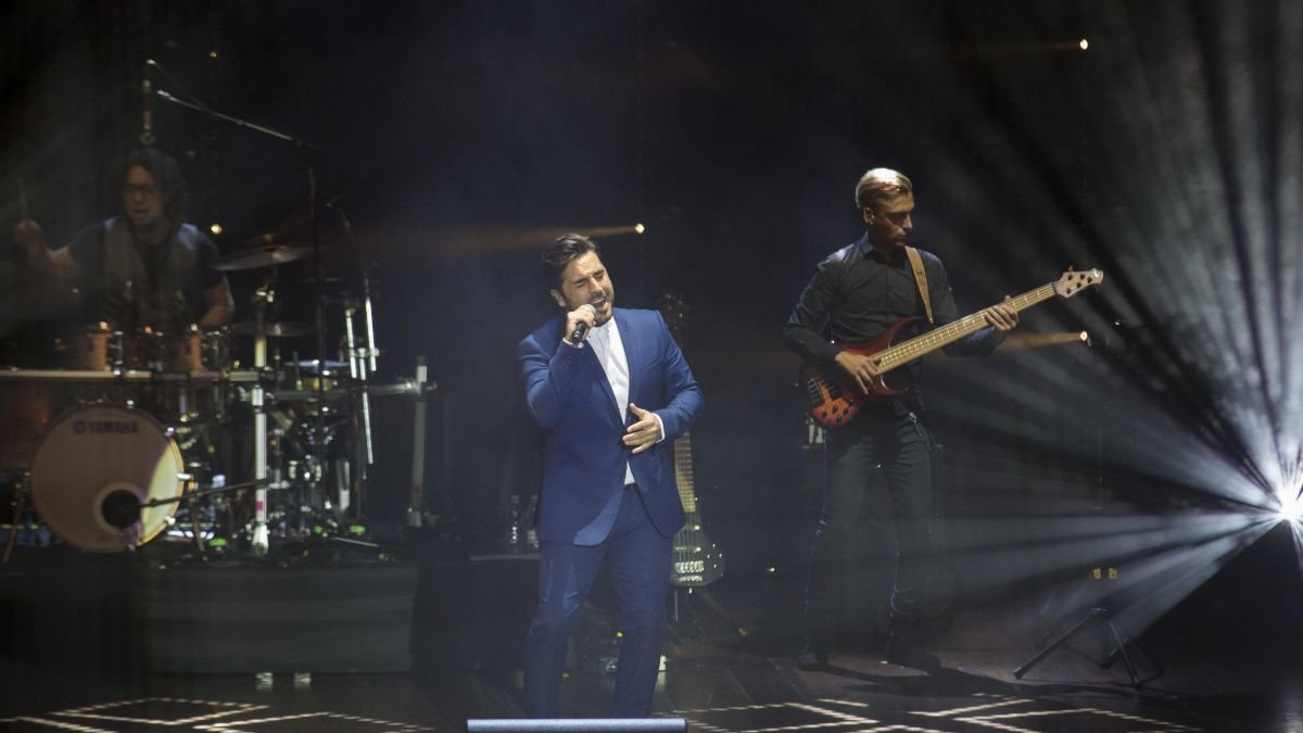 El cantante cántabro en una de sus últimas actuaciones en León.