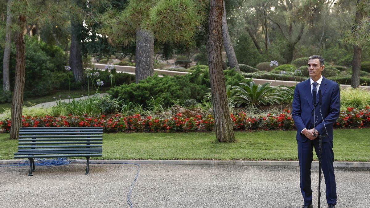 Pedro Sánchez, el martes, en los jardines de Marivent.