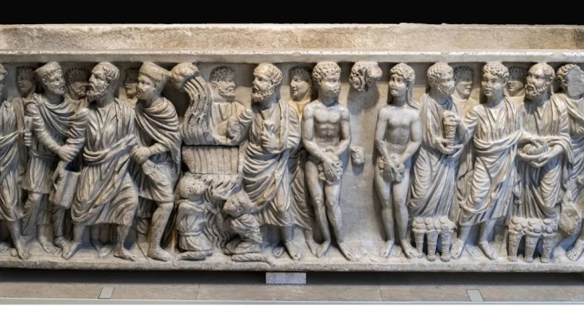 Sarcófago del siglo IV procedente de Astorga, incautado en el siglo XIX por el Museo Arqueológico Nacional.