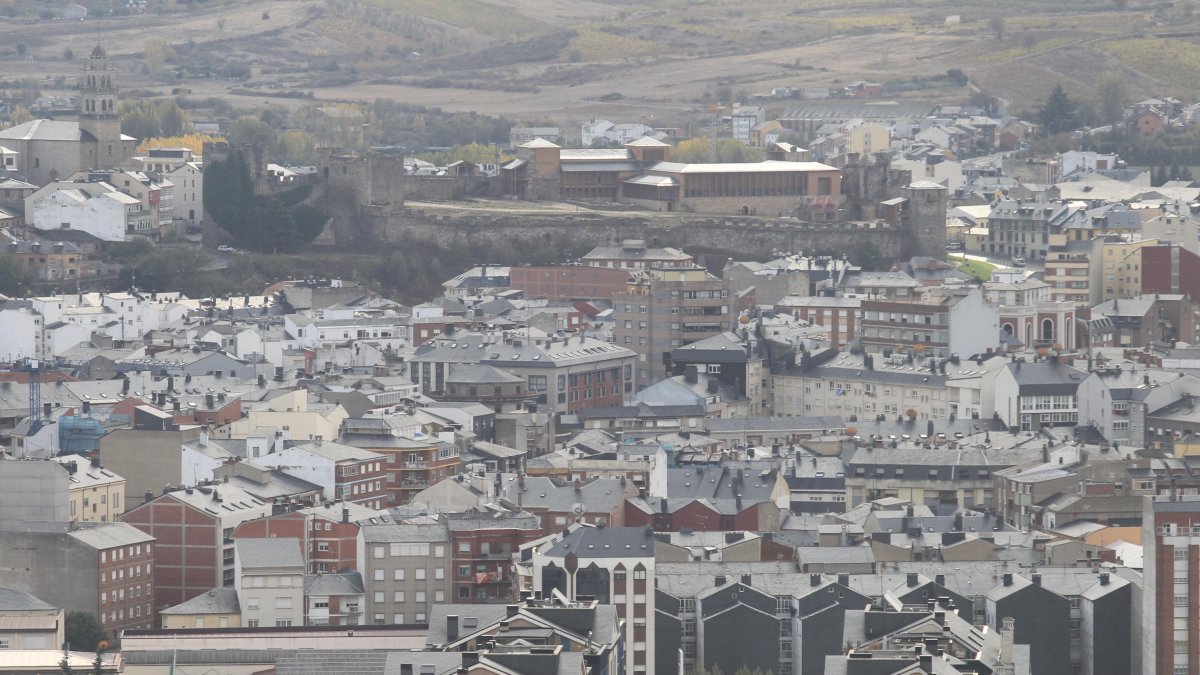 En Ponferrada había 66 viviendas en lista de espera de ayuda valorada y 8 más que no recibieron la subvención.