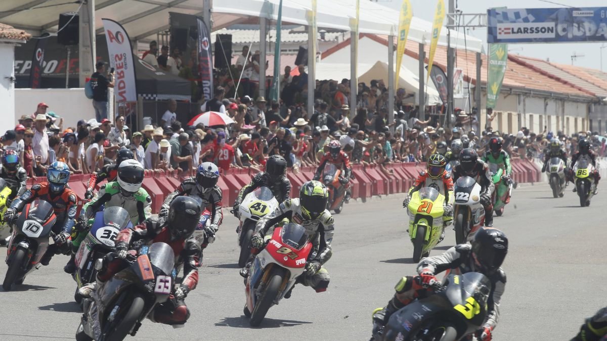El Gran Premio de Velocidad de La Bañeza reunirá en su 64ª edición a cerca de 150 pilotos y más de 80.000 aficionados en las calles de la ciudad.