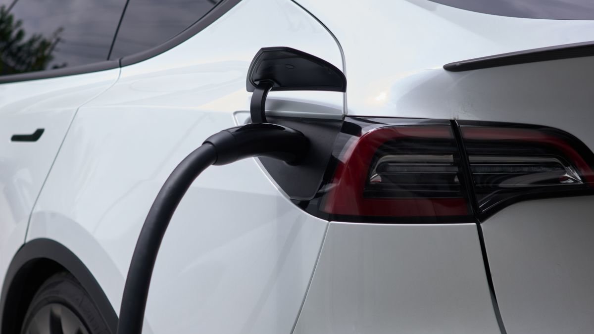 Punto de recarga de un coche eléctrico.