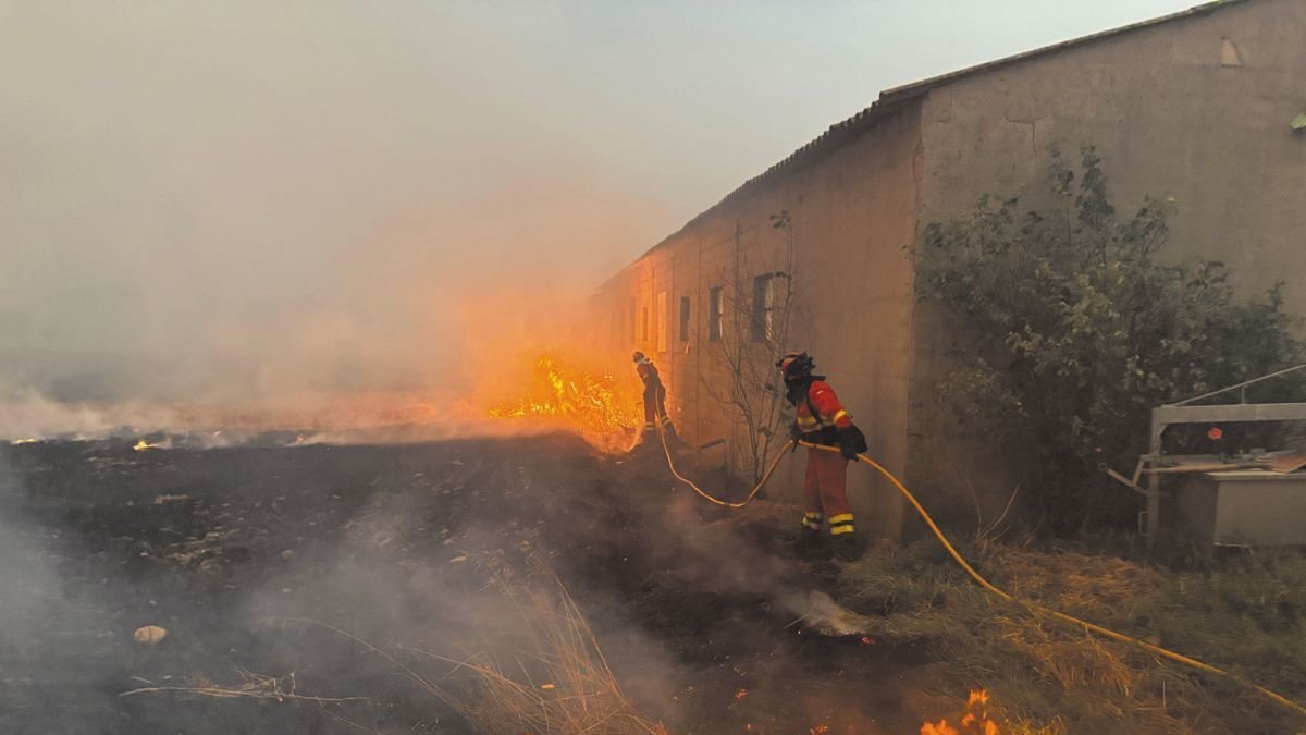 Los efectivos de la UME trabajan en los últimos días en la zona de Jamuz.