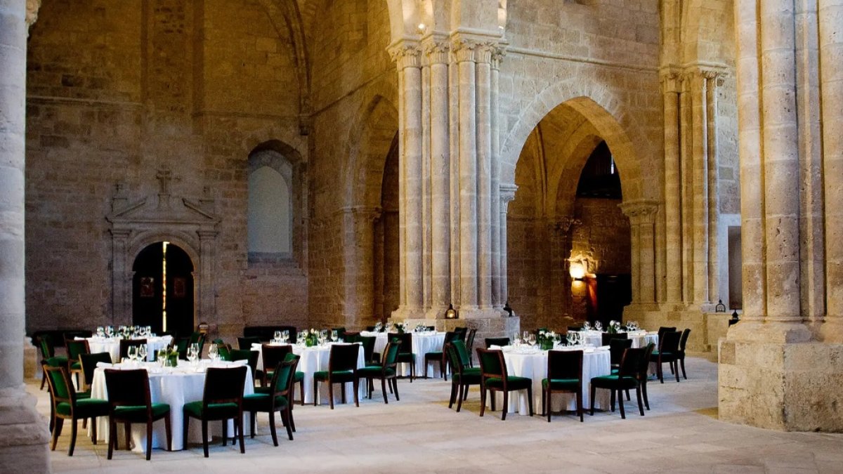 Una de las espectaculares salas de celebraciones.