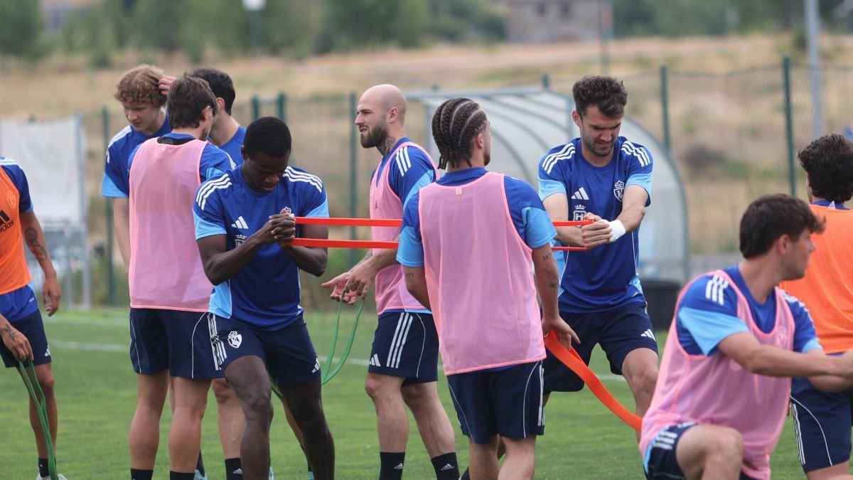 La Deportiva, en una sesión de entrenamiento de esta pretemporada.