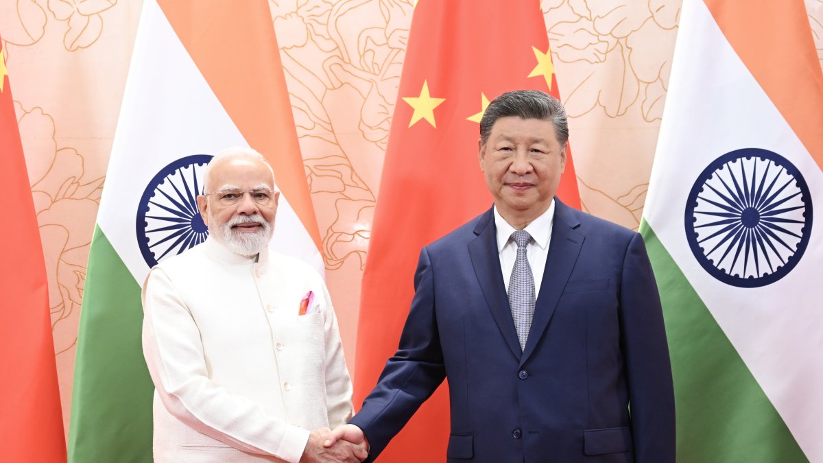 Xi Jinping junto al primer ministro de la India, Narendra Modi.