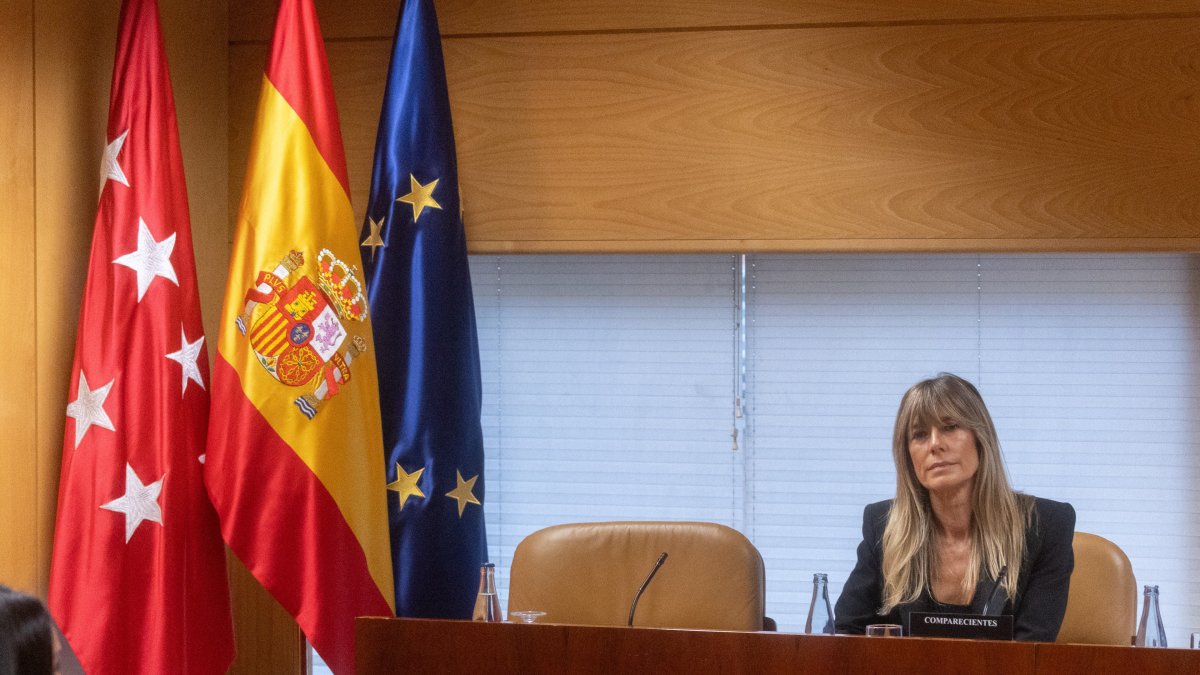 El juez pide a la Guardia Civil analizar los correos de Begoña Gómez