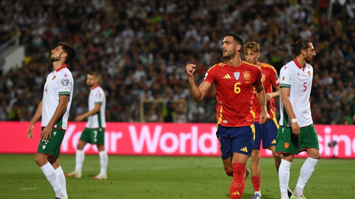 Mikel Merino celebra su gol a Bulgaria. El que sellaba el 0-3 antes de llegar al descanso.