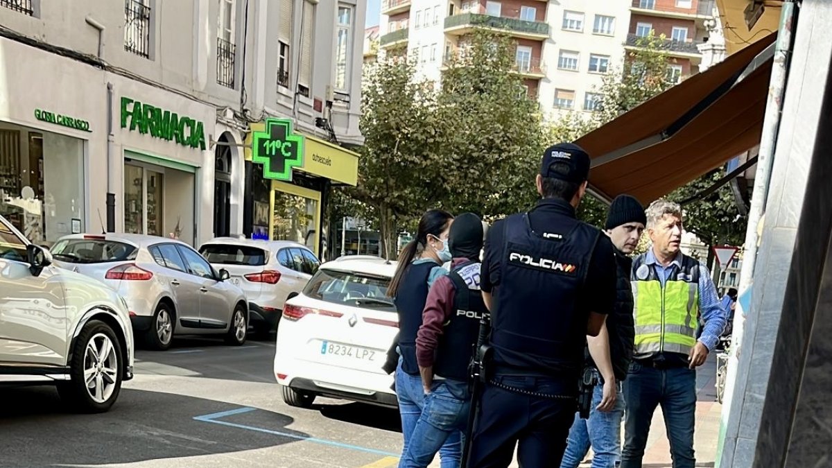 Un momento de la intervención policial en Julio del Campo