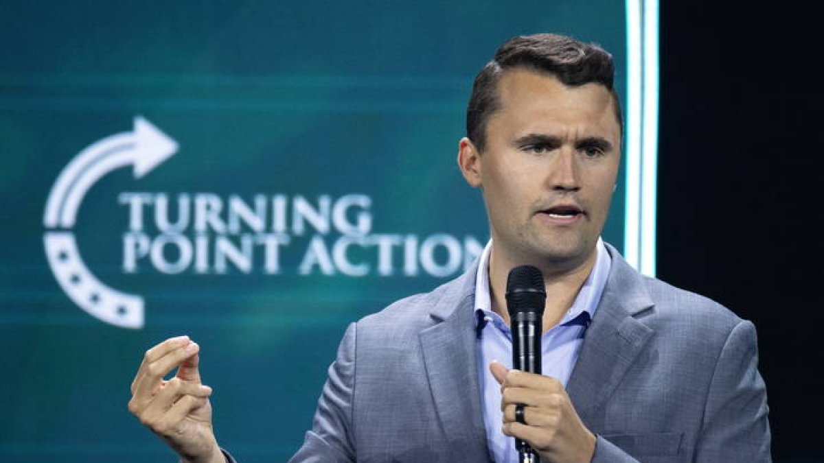 El FBI ofrece 100.000 dólares por información sobre el asesinato de Charlie Kirk