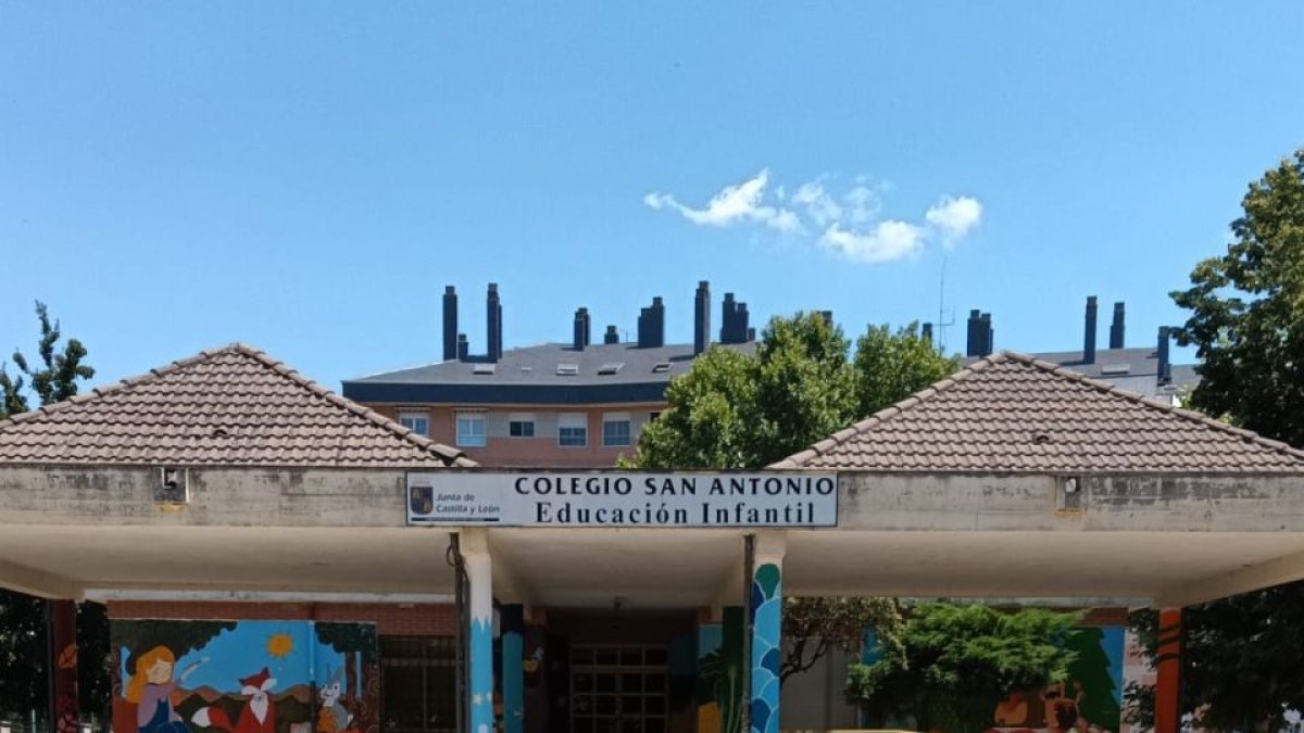 Se han llevado a cabo actuaciones en el recinto de educación infantil de San Antonio.