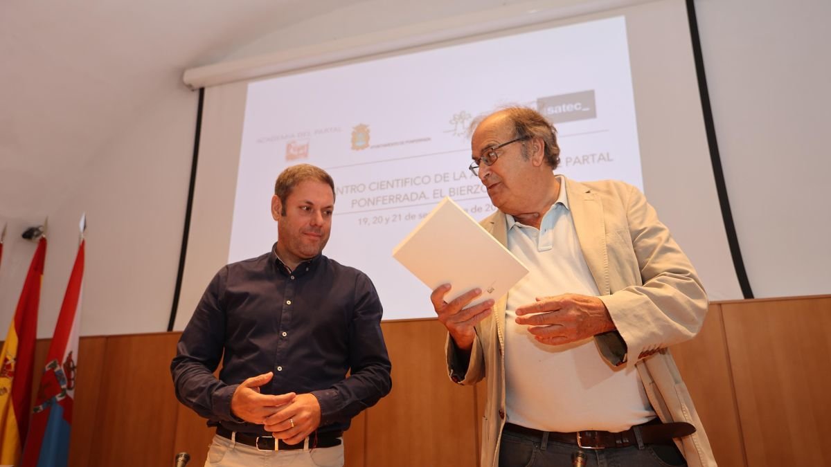 Iván Alonso y Javier Ramos, ayer en la presentación.