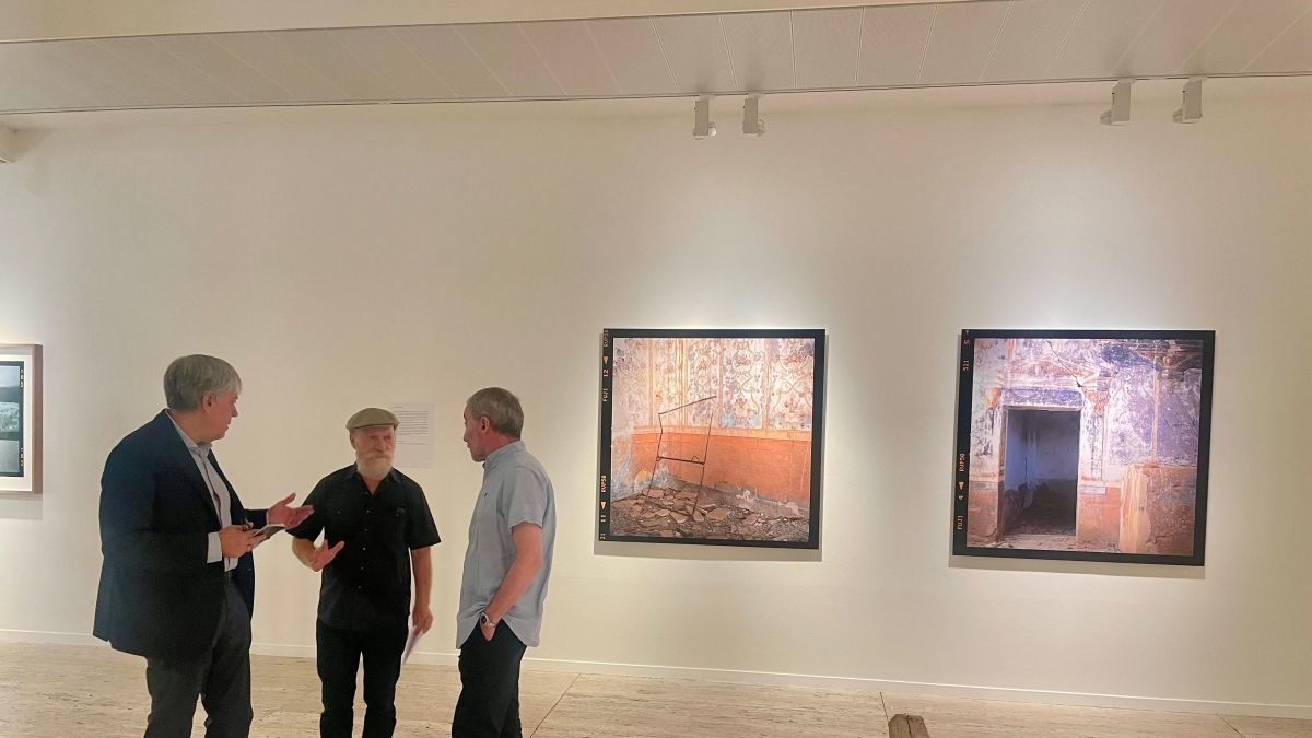 Eduardo Diego, José María Álvarez y Luis Grau en la exposición.