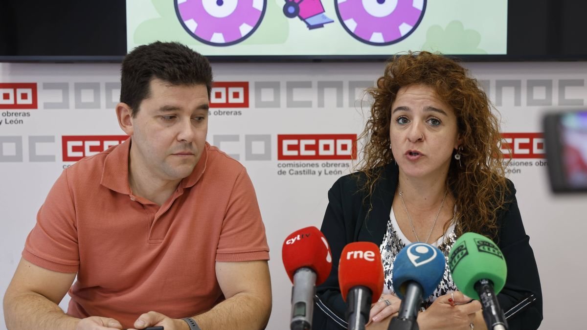 Agustín Fernández y Elena Blasco, en la rueda de prensa de ayer.